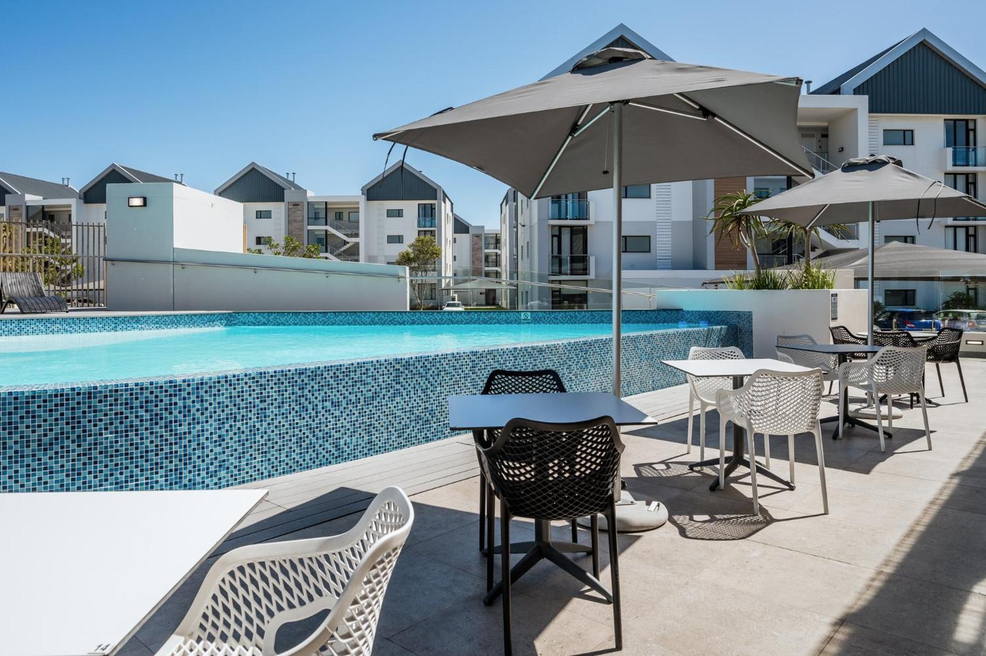 Cozy Modern Apartment At Bellamare Port Elizabeth Dış mekan fotoğraf